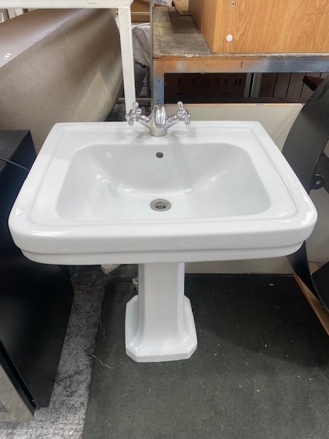 Free Standing Bathroom Vanity with Georgian Style Basin Twinner Mixer ...