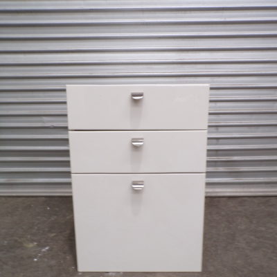Desk 3 Draw Unit - Vinyl wrapped, 450mm wide x 665mm high,  Rh1  