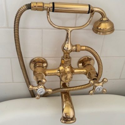 Bathtub Faucet Tap With Diverter and Handheld Shower Rose, 9v