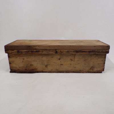 Vintage Wooden Chest, Rh1