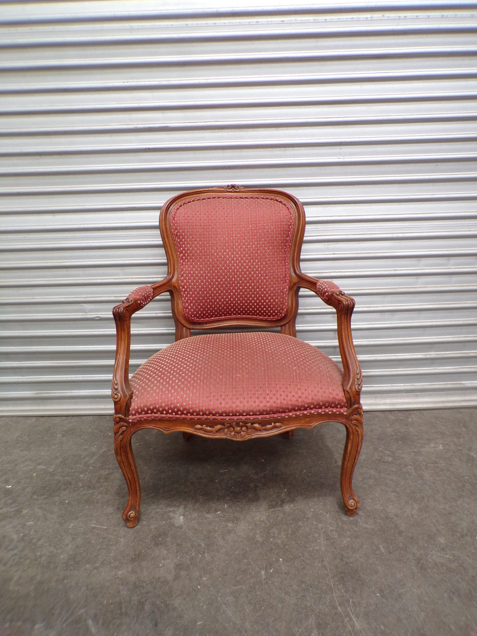 6v Antique Style Armchair