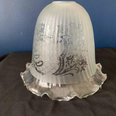 Victorian Light Shade with Etched Glass and Frilled Rim, 9p